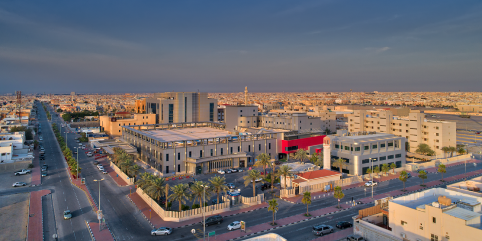 Putting an End to 26 Years of Continuous Pain! Relieving an Elderly Woman's Suffering from Severe Gallstones and Inflammation at Al-Mouwasat Hospital in Dammam